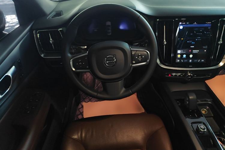 Used Volvo S60 2023 B4 Zhiyi Luxury Edition Steering Wheel