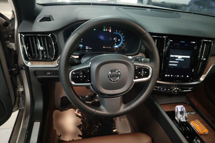 Used Volvo S60 2023 B4 Zhiyuan Luxury Edition Steering Wheel