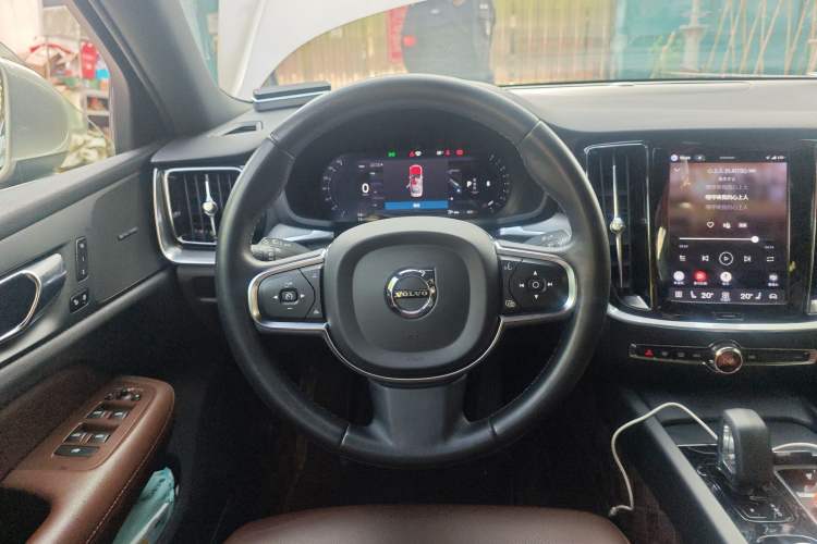 Used Volvo S60 2023 B4 Zhiyi Luxury Edition Steering Wheel