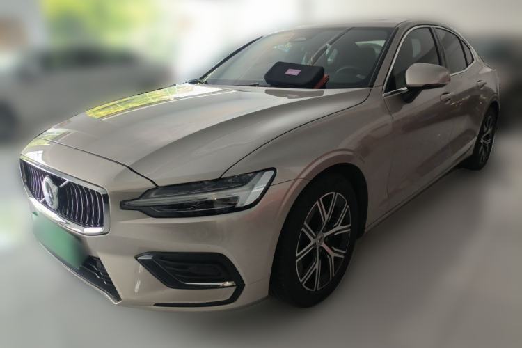 Used Volvo S60 2023 B4 Zhiyi Luxury Edition Guazi used car, China used car export, Used car for sale, Used cars, Cheapest cars for sale