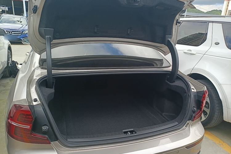 Used Volvo S60 2023 B4 Zhiyi Luxury Edition Trunk