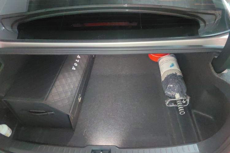 Used Volvo S60 2023 B4 Zhiyi Luxury Edition Trunk