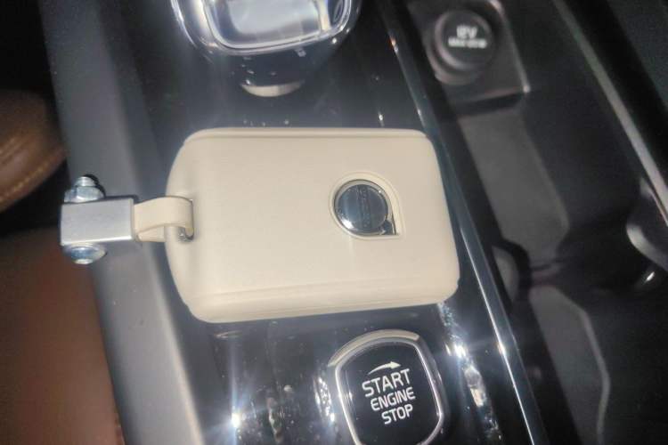 Used Volvo S60 2023 B4 Zhiyi Luxury Edition Vehicle Key