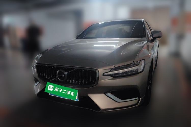 Used Volvo S60 2023 B4 Zhiyi Luxury Edition Guazi used car, China used car export, Used car for sale, Used cars, Cheapest cars for sale