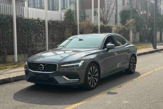 Used Volvo S60 2023 B4 Zhiyuan Luxury Edition