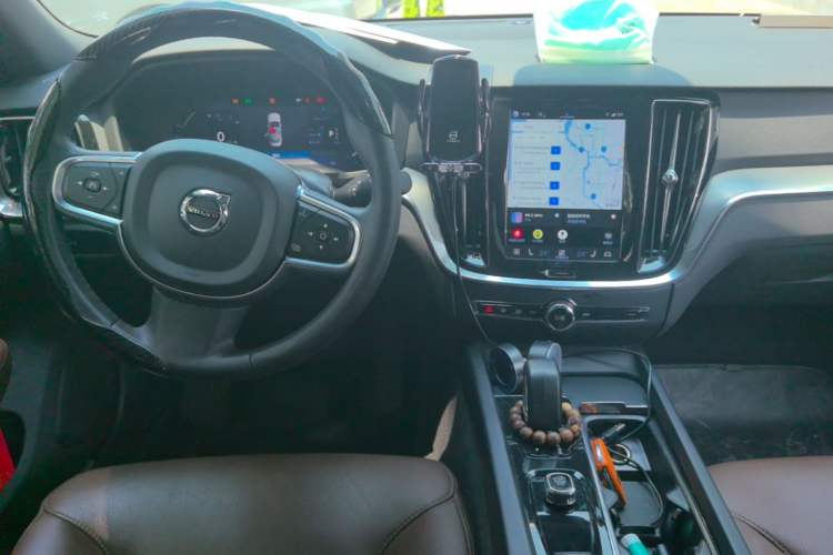 Used Volvo S60 2023 B4 Zhiyi Luxury Edition Center Console