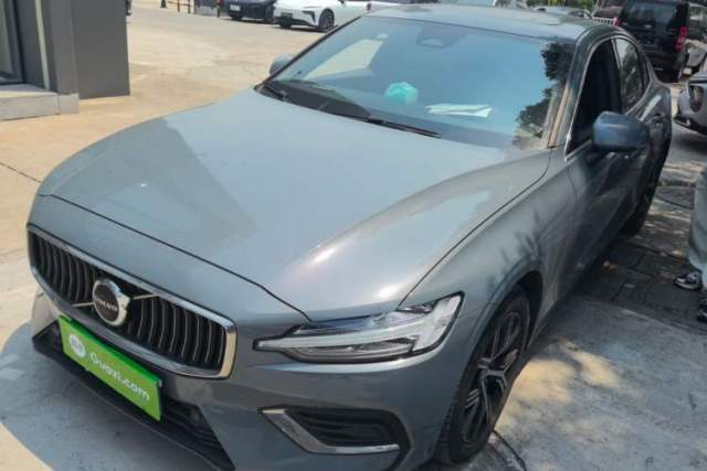 Used Volvo S60 2023 B4 Zhiyi Luxury Edition