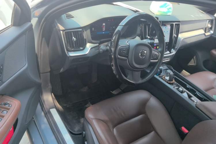 Used Volvo S60 2023 B4 Zhiyi Luxury Edition Driver Seat