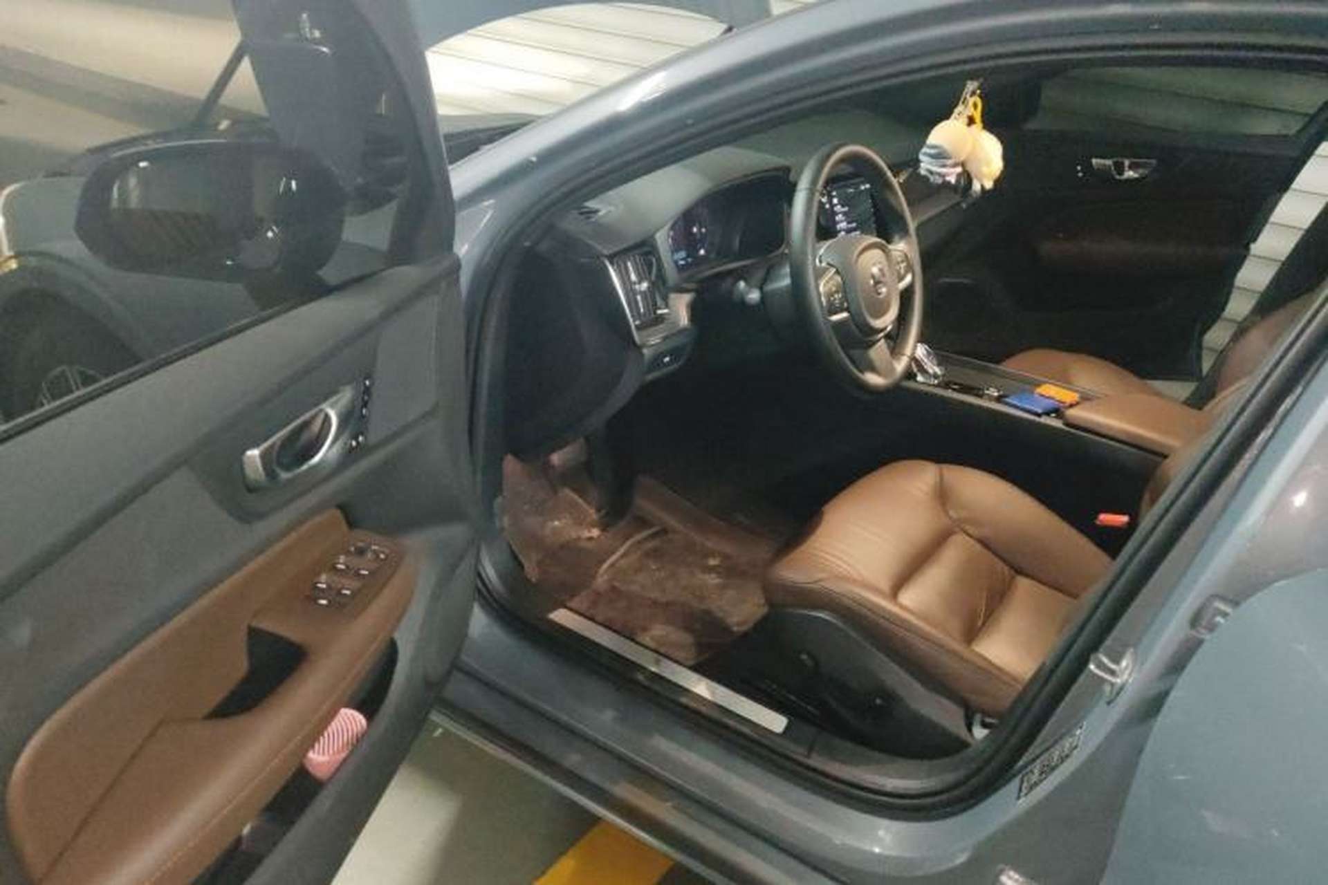 Used Volvo S60 2023 B4 Zhiyi Luxury Edition Driver Seat