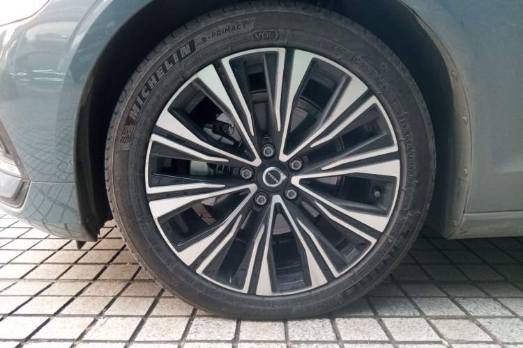 Used Volvo S60 2023 B4 Zhiyuan Luxury Edition Exterior 1