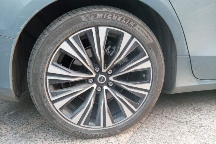 Used Volvo S60 2023 B4 Zhiyuan Luxury Edition Exterior 2