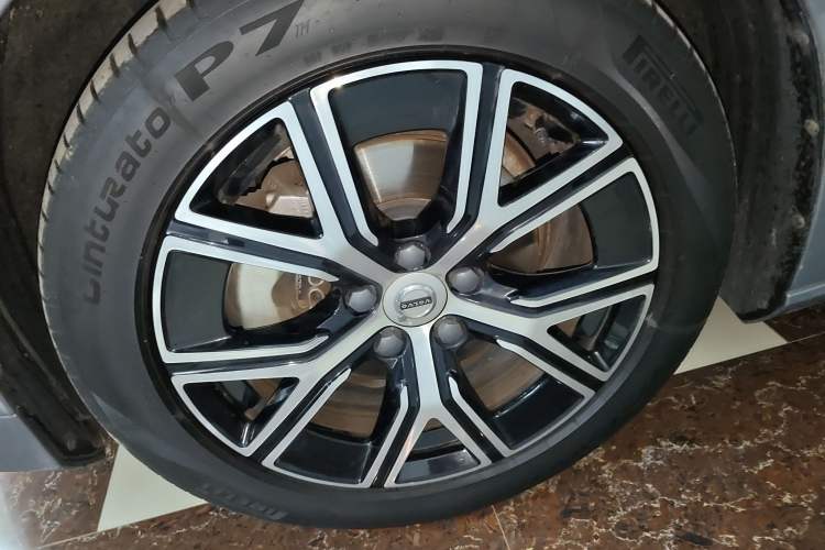 Used Volvo S60 2023 B4 Zhiyi Luxury Edition Exterior 4