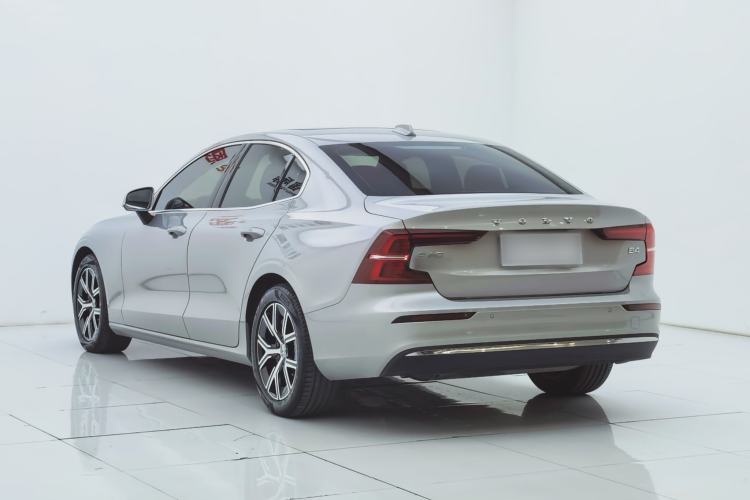 Used Volvo S60 2023 B4 Zhiyi Luxury Edition Exterior 5