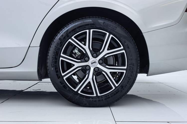 Used Volvo S60 2023 B4 Zhiyi Luxury Edition Exterior 6