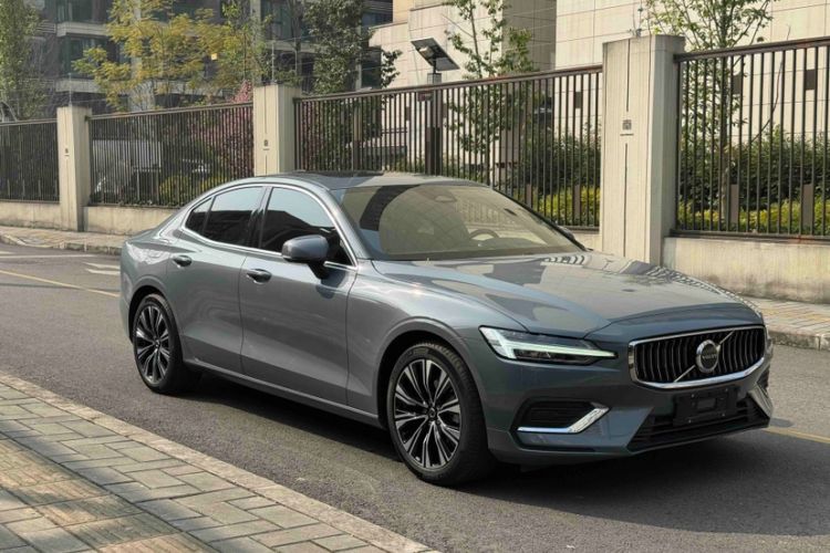 Used Volvo S60 2023 B4 Zhiyuan Luxury Edition Exterior 7