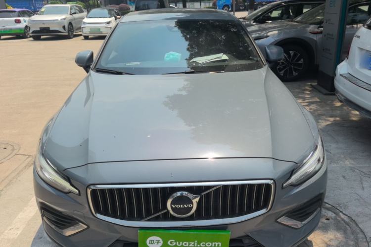 Used Volvo S60 2023 B4 Zhiyi Luxury Edition Front