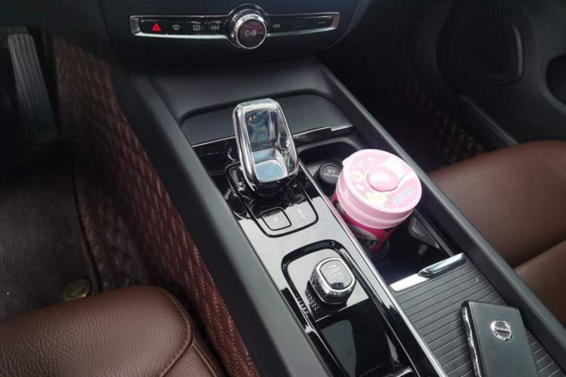 Used Volvo S60 2023 B4 Zhiyi Luxury Edition Gear Lever