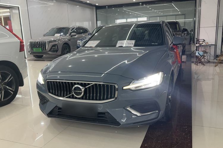 Used Volvo S60 2023 B4 Zhiyi Luxury Edition Guazi used car, China used car export, Used car for sale, Used cars, Cheapest cars for sale
