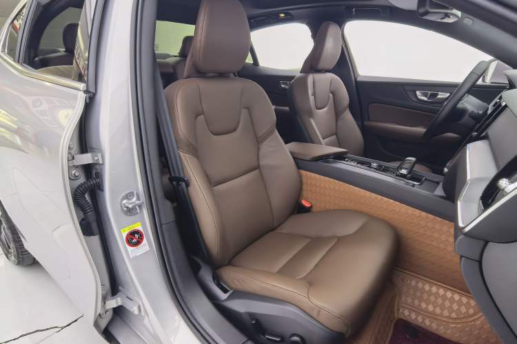 Used Volvo S60 2023 B4 Zhiyi Luxury Edition Right Front Seat