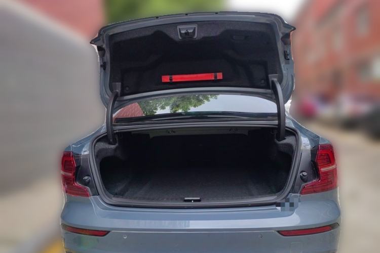 Used Volvo S60 2023 B4 Zhiyi Luxury Edition Trunk