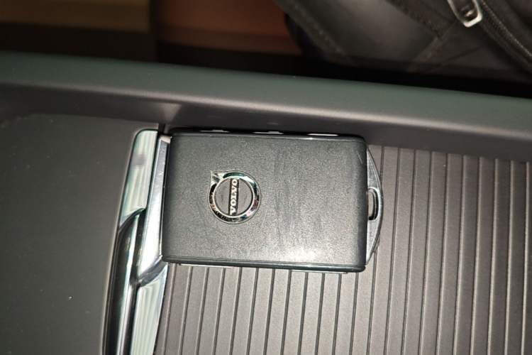 Used Volvo S60 2023 B4 Zhiyi Luxury Edition Vehicle Key