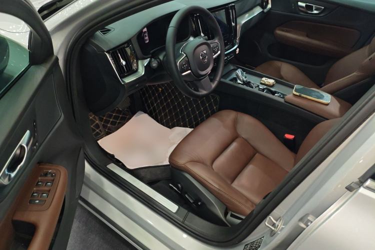 Used Volvo S60 2023 B4 Zhiyi Luxury Edition Driver Seat