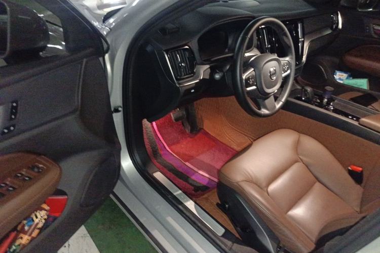 Used Volvo S60 2023 B4 Zhiyi Luxury Edition Driver Seat