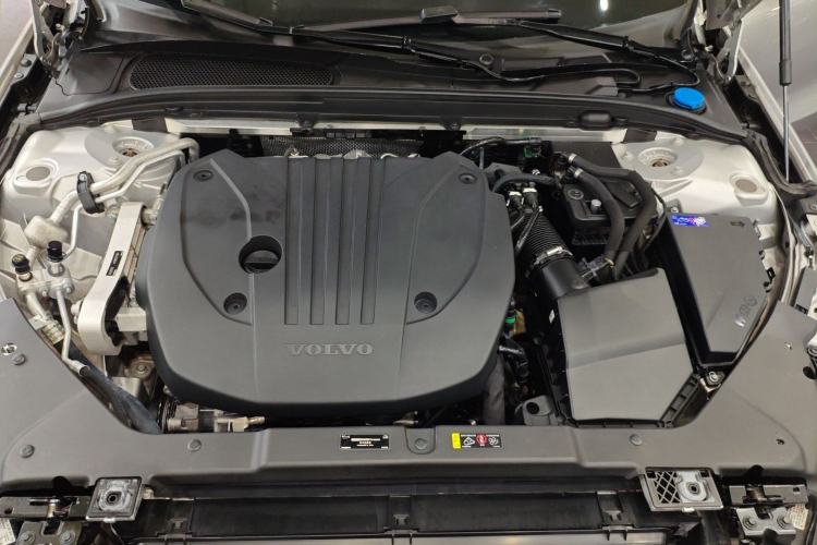 Used Volvo S60 2023 B4 Zhiyi Luxury Edition Engine Bay