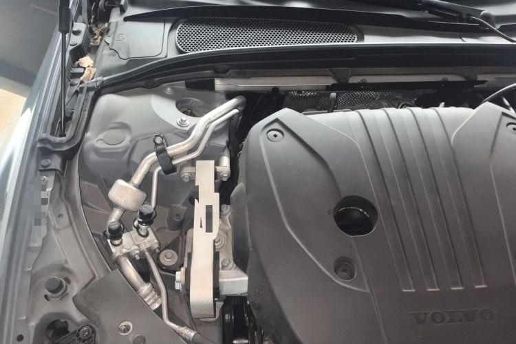 Used Volvo S60 2023 B4 Zhiyi Luxury Edition Engine Bay Right