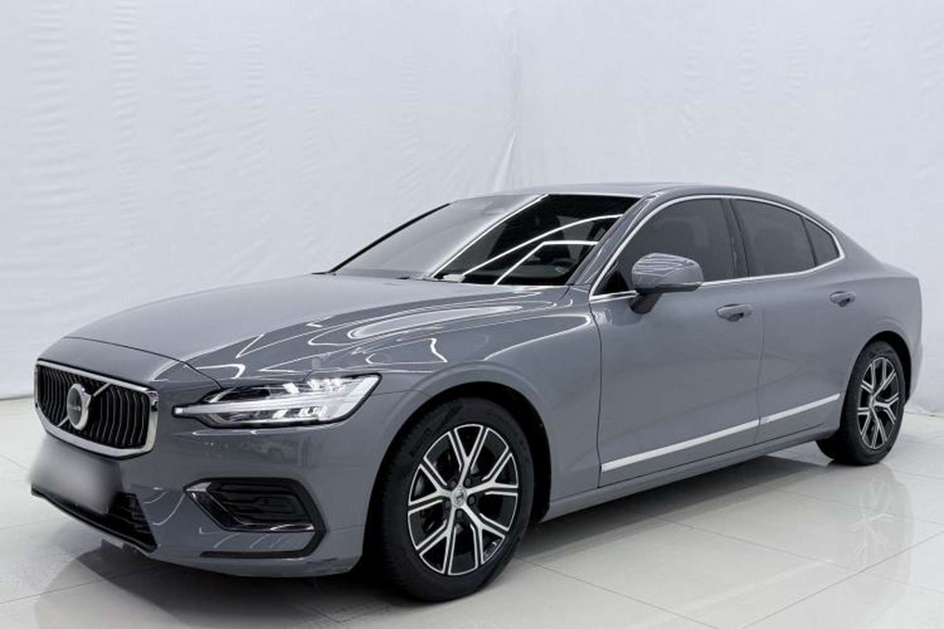 Used Volvo S60 2023 B4 Zhiyi Luxury Edition Exterior 1