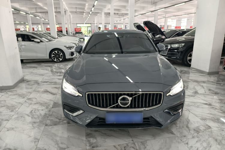Used Volvo S60 2023 B4 Zhiyi Luxury Edition Exterior 1