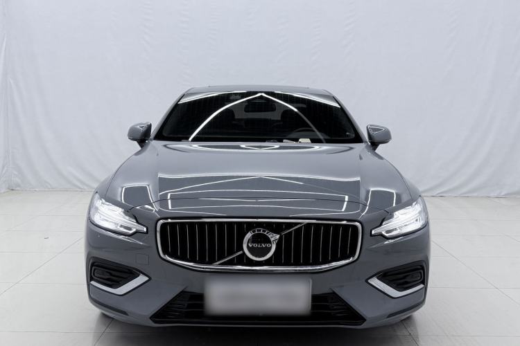Used Volvo S60 2023 B4 Zhiyi Luxury Edition Exterior 2