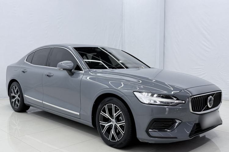Used Volvo S60 2023 B4 Zhiyi Luxury Edition Exterior 3
