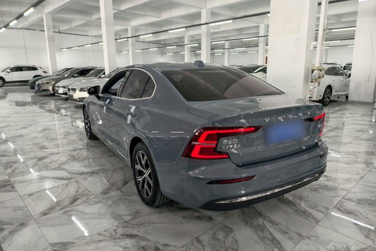 Used Volvo S60 2023 B4 Zhiyi Luxury Edition Exterior 4