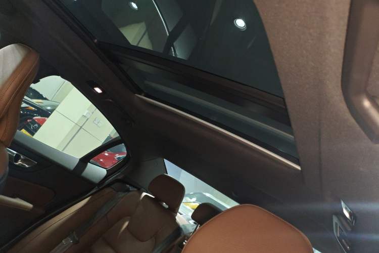 Used Volvo S60 2023 B4 Zhiyi Luxury Edition Headliner