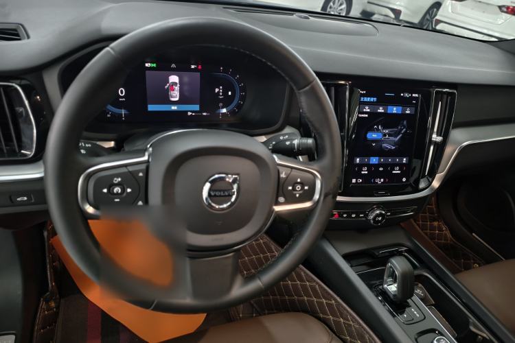 Used Volvo S60 2023 B4 Zhiyi Luxury Edition Interior 3
