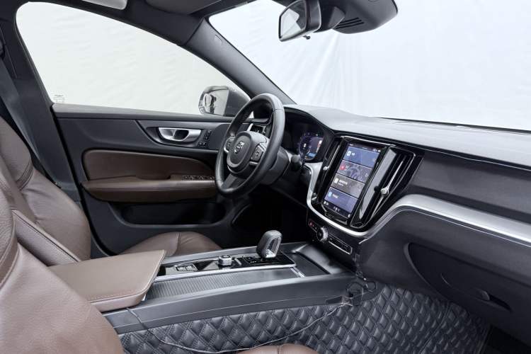 Used Volvo S60 2023 B4 Zhiyi Luxury Edition Interior 7