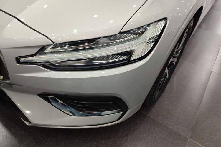 Used Volvo S60 2023 B4 Zhiyi Luxury Edition Left Front Headlight