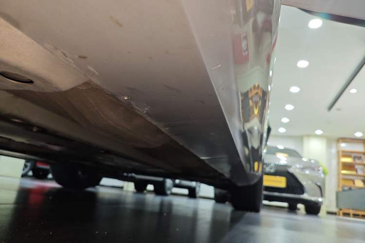 Used Volvo S60 2023 B4 Zhiyi Luxury Edition Left Side Sill