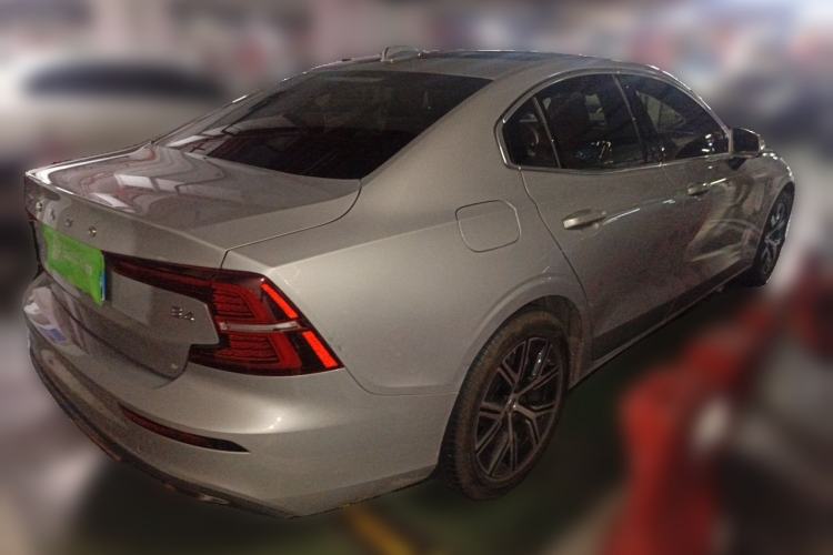 Used Volvo S60 2023 B4 Zhiyi Luxury Edition Rear Right 45 Deg
