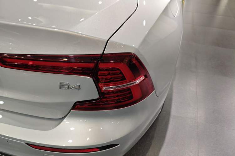 Used Volvo S60 2023 B4 Zhiyi Luxury Edition Right Rear Taillight