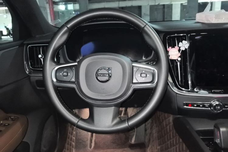 Used Volvo S60 2023 B4 Zhiyi Luxury Edition Steering Wheel