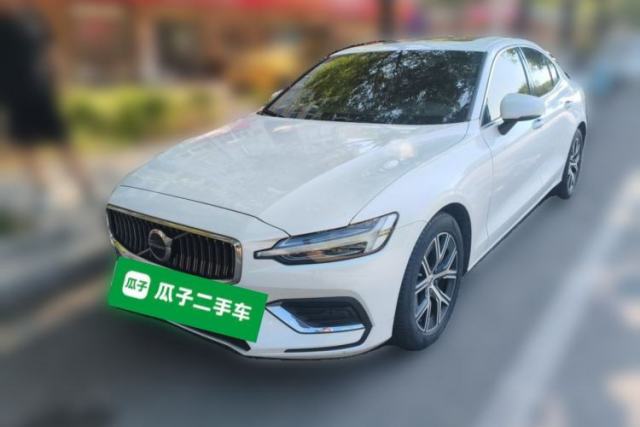 Ojetý Volvo S60 2023 B4 Zhiyi Luxury Edition