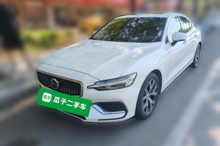 Gebrauchter Volvo S60 2023 B4 Zhiyi Luxury Edition Guazi used car, China used car export, Used car for sale, Used cars, Cheapest cars for sale
