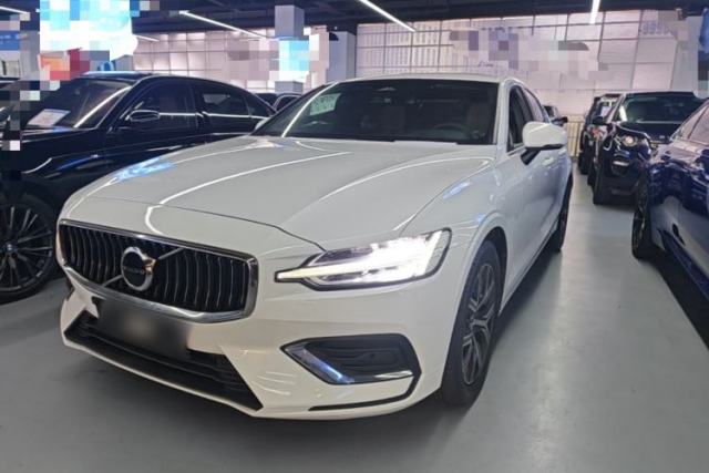 Used Volvo S60 2023 B4 Zhiyi Luxury Edition