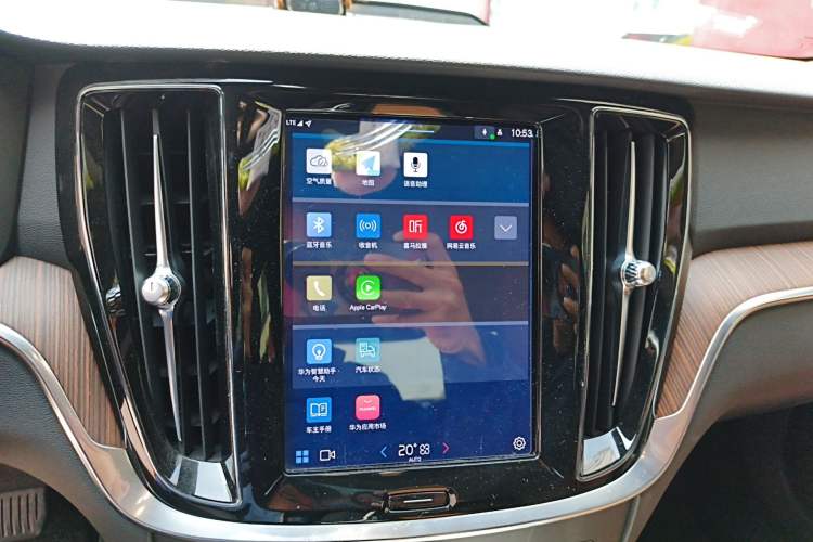 Used Volvo S60 2023 B4 Zhiyuan Luxury Edition Audio And AC Panel