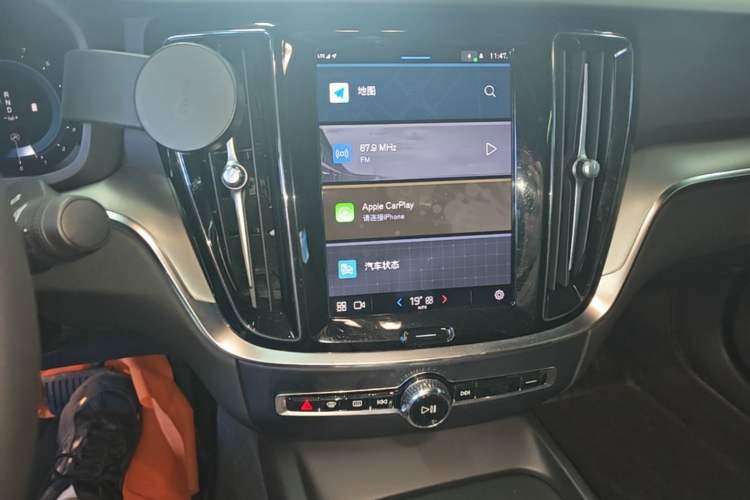 Used Volvo S60 2023 B4 Zhiyi Luxury Edition Audio And AC Panel