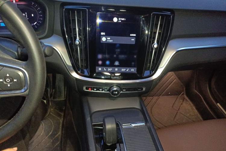 Used Volvo S60 2023 B4 Zhiyi Luxury Edition Audio And AC Panel