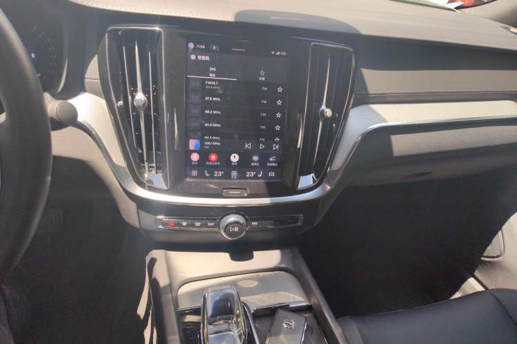 Used Volvo S60 2023 B5 Zhiya Sport Edition Audio And AC Panel