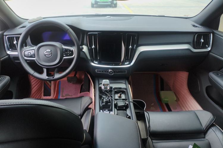 Used Volvo S60 2023 B4 Zhiyuan Sport Edition Center Console